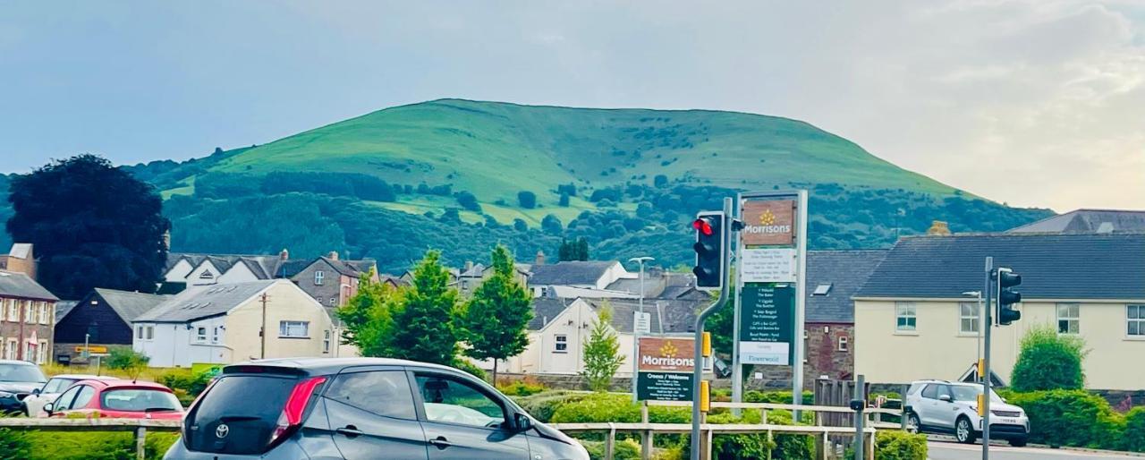 Tanglewood House Abergavenny With Private Parking Villa Exterior photo