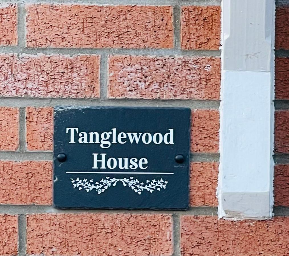 Tanglewood House Abergavenny With Private Parking Villa Exterior photo